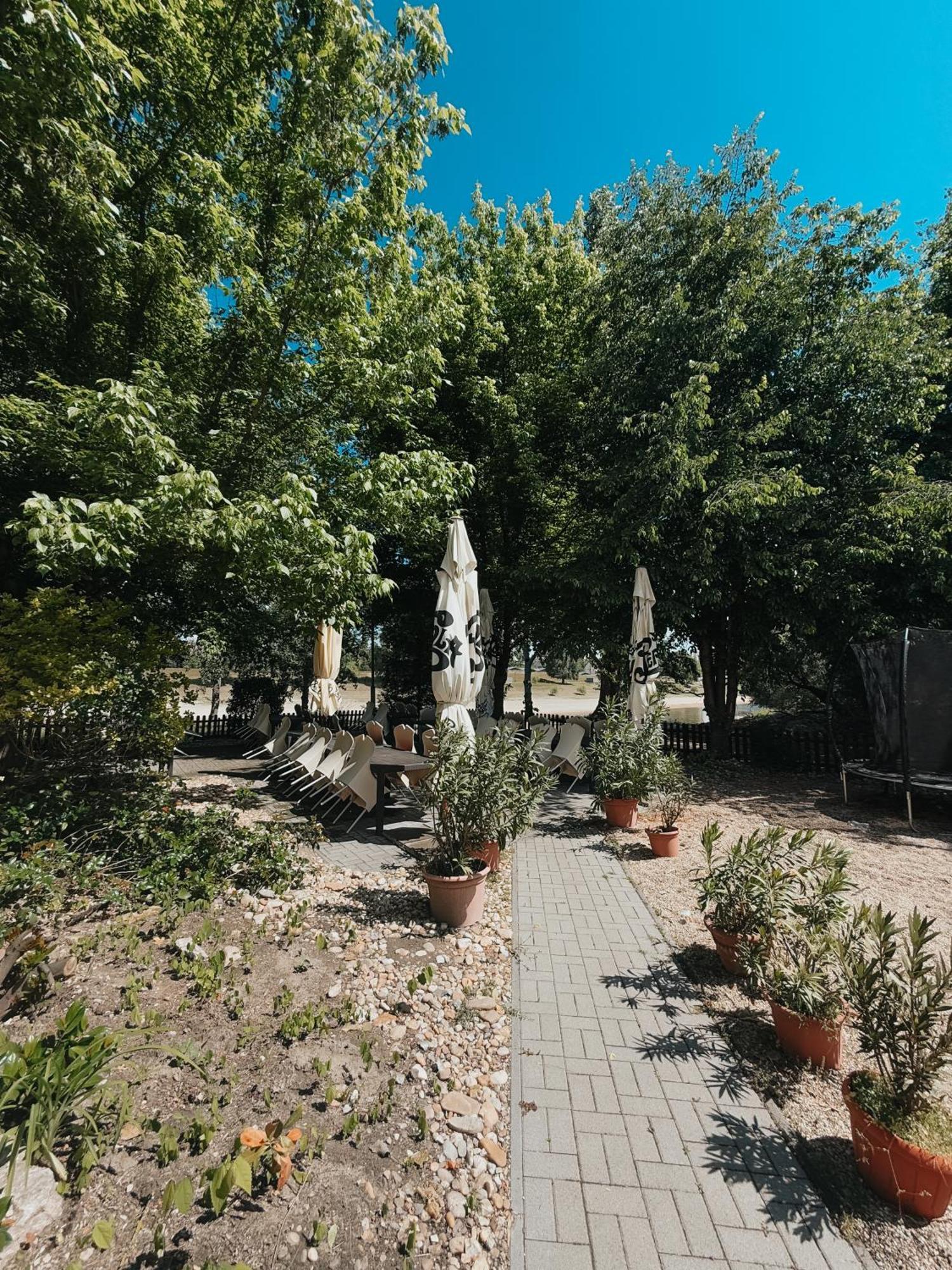 Sobri Halaszcsarda Es Panzio Боя Екстер'єр фото